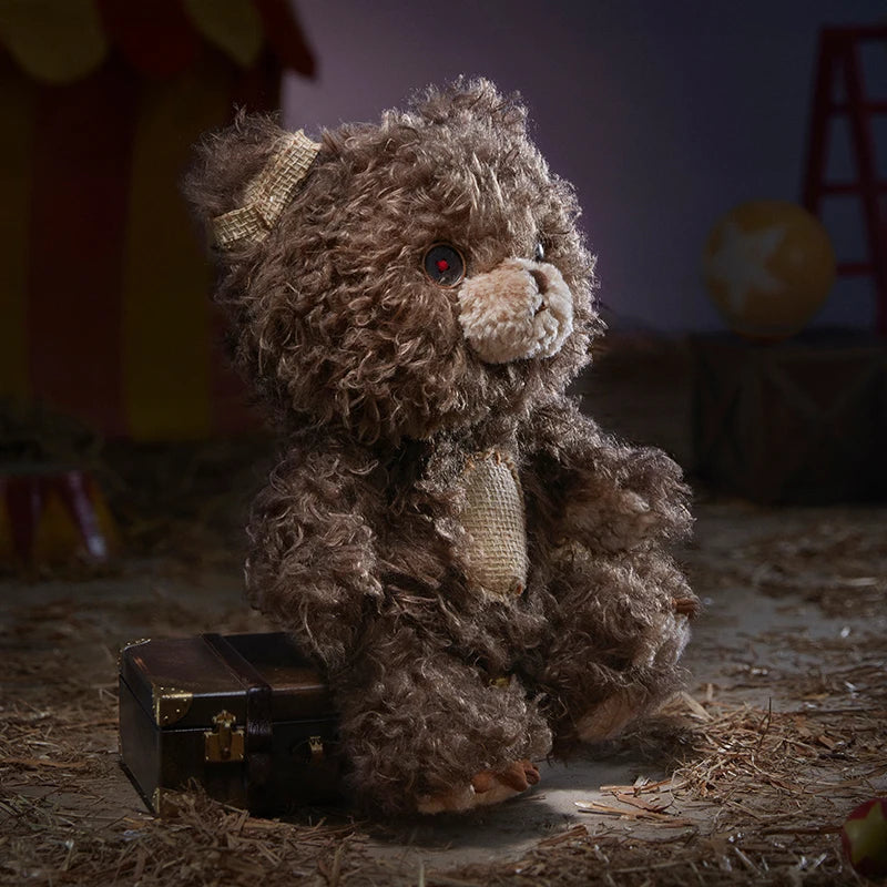 Hirono Bear Vinyl Plush Doll – Figurine Pop Mart Collector 16 cm