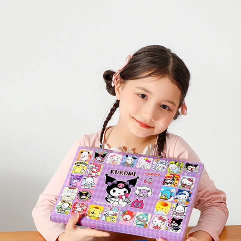 Coffret Sanrio Surprise 40pcs – Figurines Hello Kitty, Kuromi, Melody