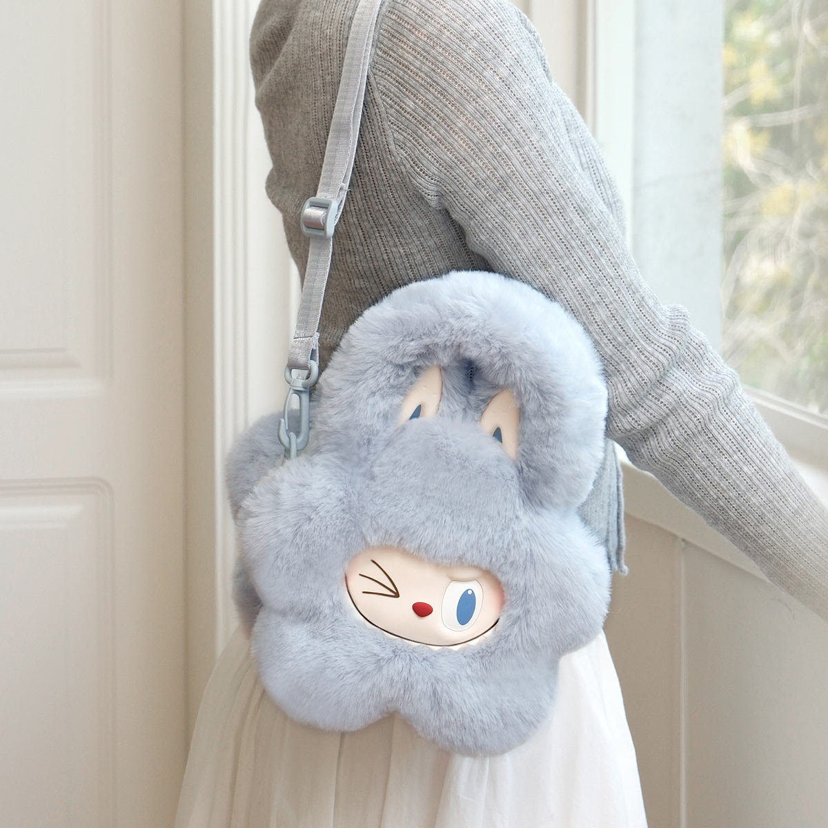 Labubu Fluffy Cloud Bag – Sac peluche doux édition nuage