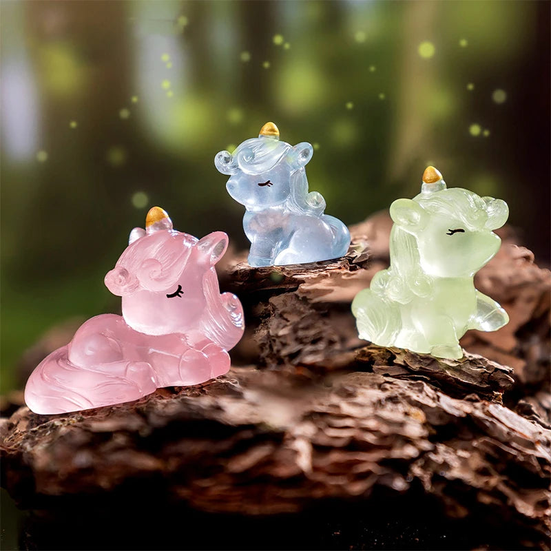 Statue de licornes miniatures de dessin animé, décoration de maison, accessoires de décoration de maison, poupées licorne lumineuses mignonnes Kawaii, cadeaux