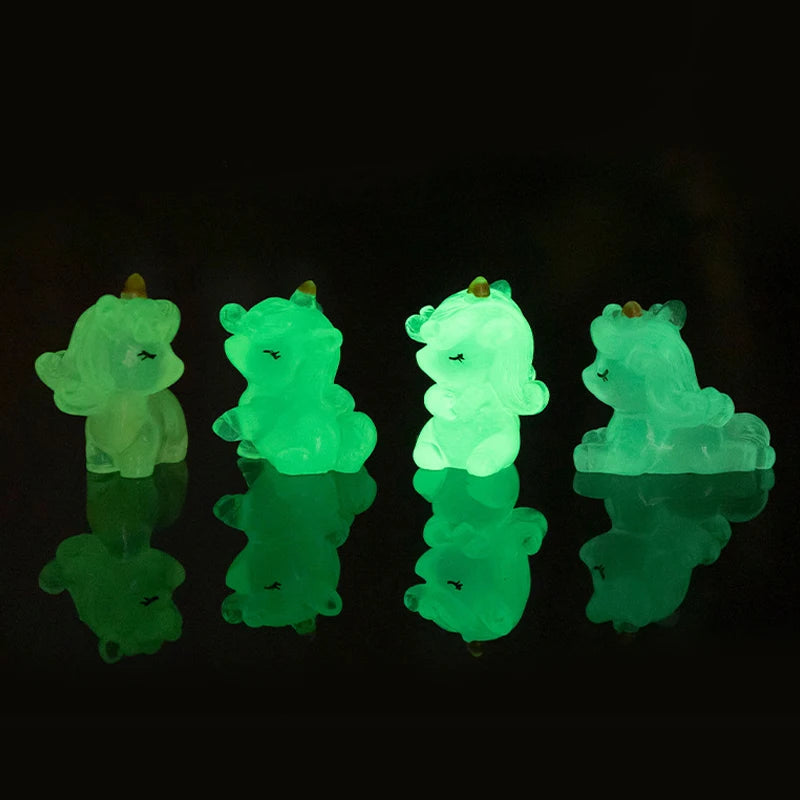 Statue de licornes miniatures de dessin animé, décoration de maison, accessoires de décoration de maison, poupées licorne lumineuses mignonnes Kawaii, cadeaux