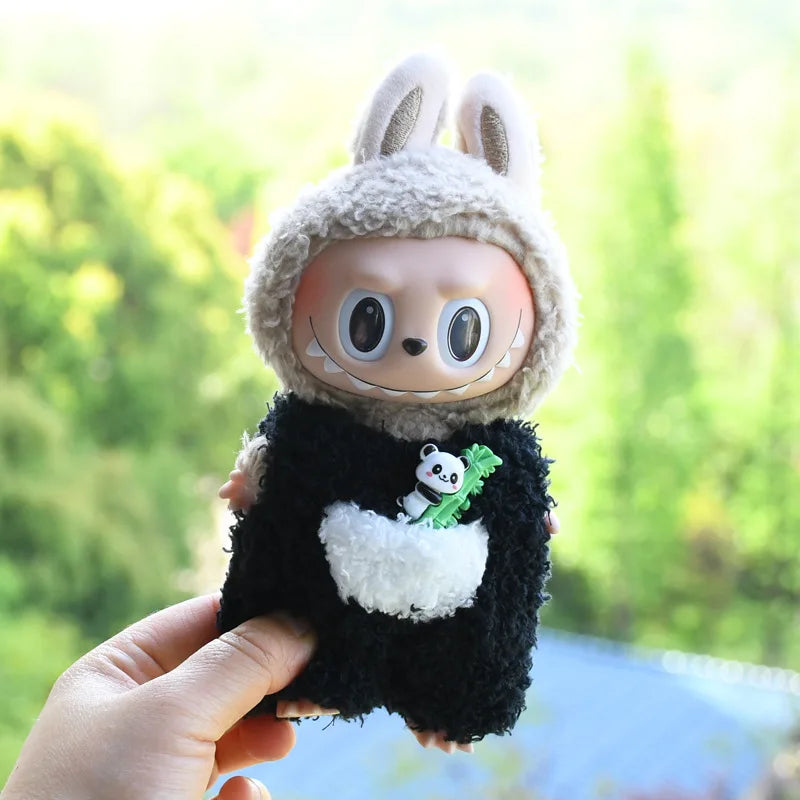 Labubu Combinaison Poupée Panda Macaron 15 et 17 cm Échelle 1 sur 8