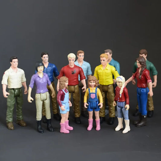 Figurines Famille Réaliste – Ensemble Parents et Enfant
